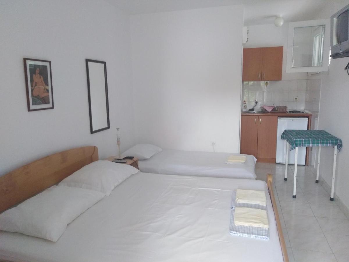 Apartments Mrvaljevic Petrovac Exterior photo
