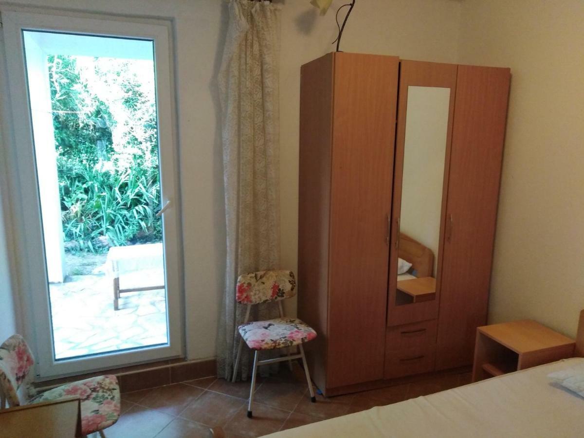 Apartments Mrvaljevic Petrovac Exterior photo